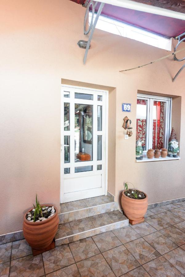 Apartman Lala Apartment Kraljevo Exterior foto